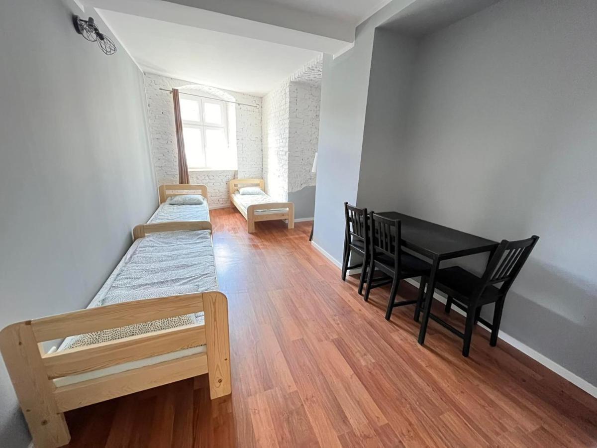 Hostel Woku Świebodzice Eksteriør bilde