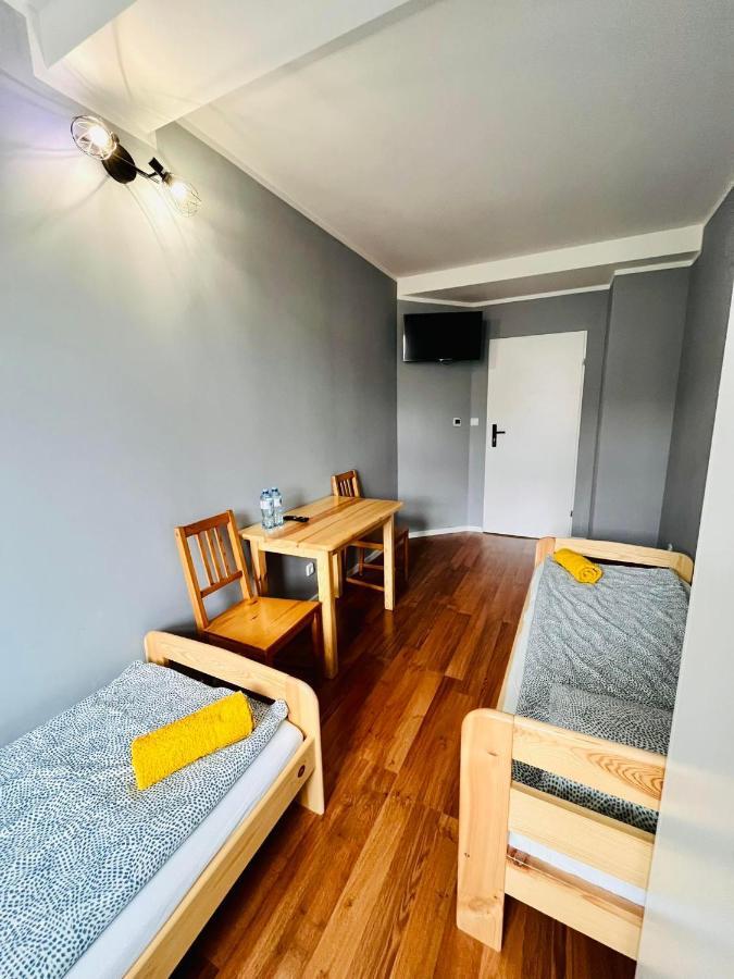Hostel Woku Świebodzice Eksteriør bilde